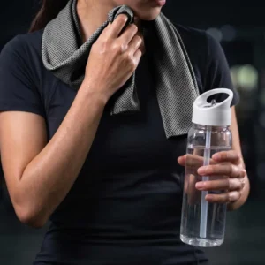 Giftology DEVON Plastic Bottle With Cooling Towel 800 Ml White